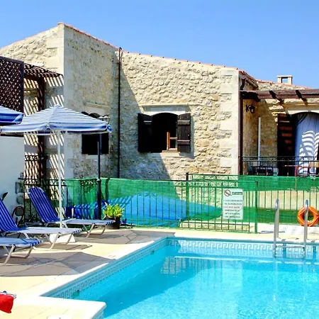 3 Bedrooms With Private Pool Furnished Terrace And Wifi At 2 Km Away From The Beach فيلة ريثيمنو