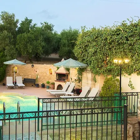 ヴィラ 3 Bedrooms With Private Pool Furnished Terrace And Wifi At 2 Km Away From The Beach *